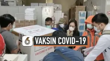 Distribusi vaksin Covid-19 Sinovac telah sampai di Jayapura Papua Senin (4/1). Vaksin siap disalurkan ke 29 kabupaten jika izin sudah keluar