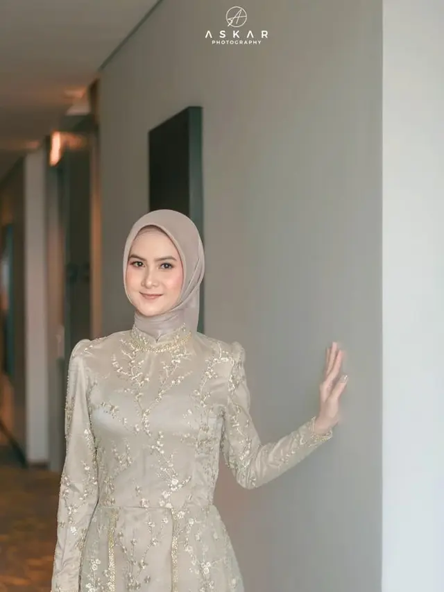 Resmi Menikah, Ini 6 Potret Lestari Istri Adi Sastro Mantan Glenca Chysara