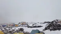 Rekaman Pendaki Tertimbun Longsor di Gunung Everest