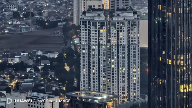 <p>Hasil Foto Gedung Berlatar Skyline Jakarta menggunakan Huawei Pura 80 Pro. (Liputan6.com/Anka Fergy Agustian)</p>