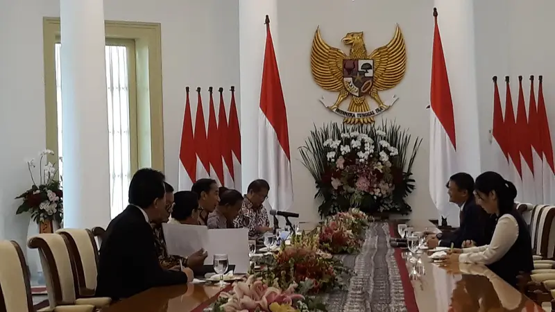 Presiden Joko Widodo menerima CEO Alibaba Jack Ma di Istana Kepresidenan Bogor, Jawa Barat.