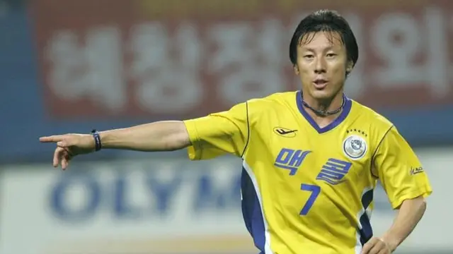 6 Foto Lawas Shin Tae-yong saat Jadi Pesepak Bola, Pernah Lawan Maradona