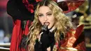 Madonna memang memiliki penghasilan sangat tinggi, namun ia sadar jika uang membuat keluarganya terpisah. Sang kakak, Anthony Ciccone dilaporkan telah berjuang melawan kecanduan alcohol dan juga mengalami kegagalan dalam bisnis keluarga. (AFP/Bintang.com)