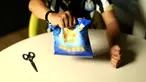 Bermodal dua buah sedotan, snack yang anda tak habiskan akan tahan lama dan tahan tumpah.