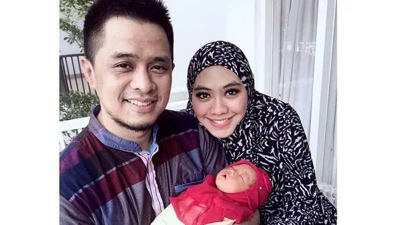 Oki Setiana Dewi Gelar Akikah Anak Bareng Anak Yatim