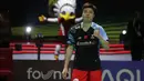 <p>Pebulu tangkis tunggal putra China, Shi Yu Qi berpose merayakan kemenangan atas wakil Denmark, Anders Antonsen setelah berakhirnya laga final turnamen bulu tangkis Indonesia Open 2024 di Istora Senayan, Jakarta, Minggu (9/6/2024). Shi Yu Qi menang rubber-game 21-9, 12-21 dan 21-14 dan memastikan merebut gelar juara. (Bola.com/M Iqbal Ichsan)</p>