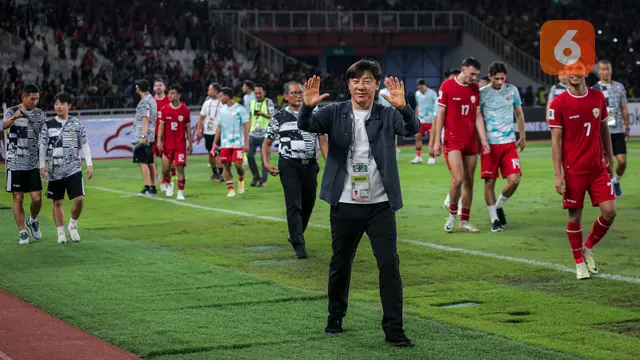 Foto: Shin Tae-yong Kasih Joget Tipis-Tipis usai Bawa Timnas Indonesia Bungkam Vietnam