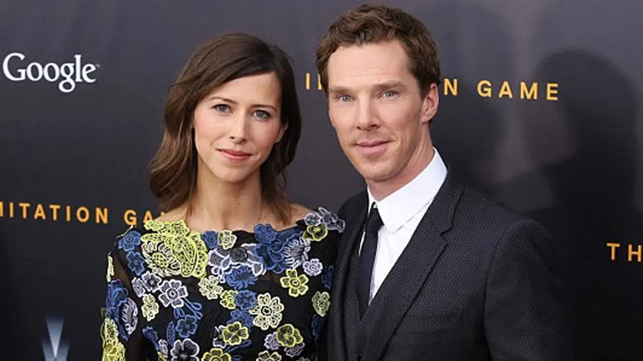 Benedict Cumberbatch memberikan cincin terbaik untuk tunangannya