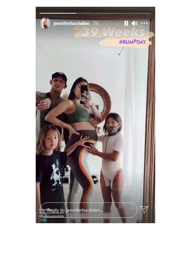 7 Gaya OOTD Jennifer Bachdim Jelang Melahirkan, Tetap Stylish