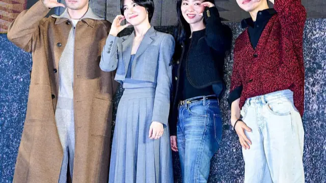 7 Potret Song Hye Kyo Tampil Cantik dengan Rambut Bondol, Makin Fresh dan Energik (credit: instagram.com/kyo1122).