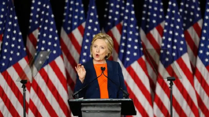 Hillary Rodham Clinton dalam kampanyenya di San Diego 