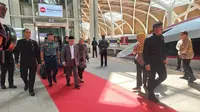 Wakil Presiden Ma'ruf Amin membagikan kesannya pertama kali menjajal naik Kereta Cepat Jakarta Bandung (KCJB) Whoosh.