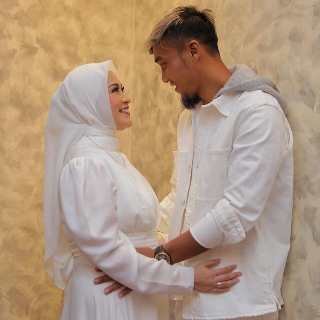 Gunawan Dwi Cahyo dan Okie Agustina. (Foto: Dok. Instagram @gunawandwicahyo13)