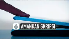 Berkas skripsi yang banyak sangat penting untuk diamankan demi lancarnya kelulusan.