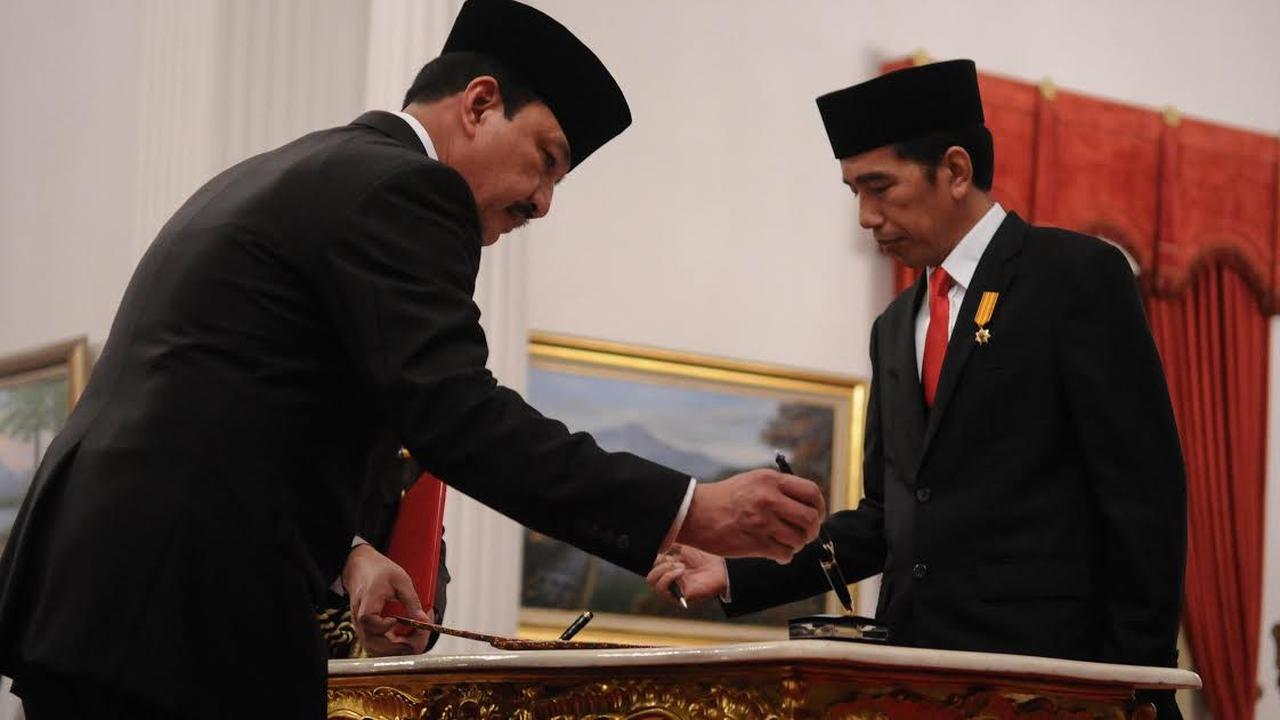 Presiden Jokowi melantik Budi Gunawan