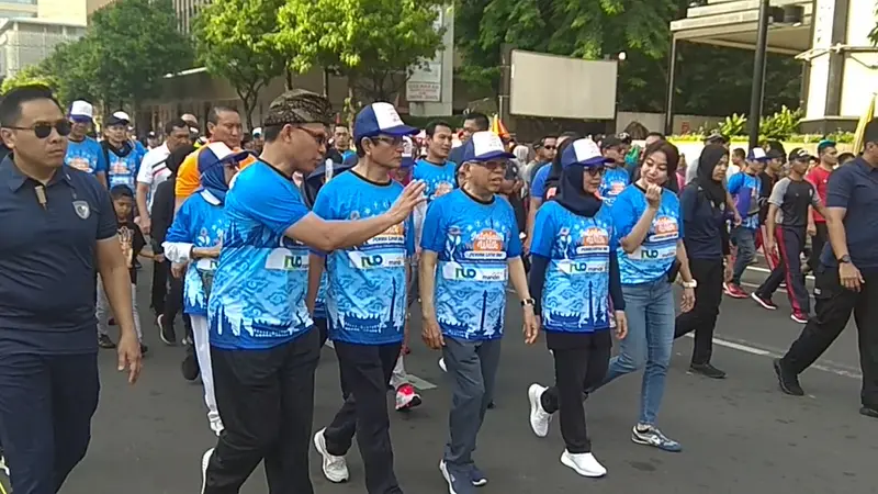 Wapres Ma'ruf Amin jalan santai lintas agama di CFD.