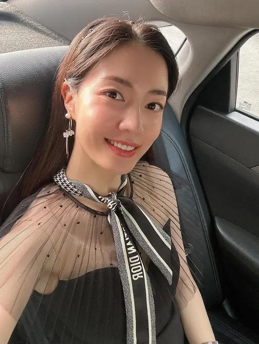 Tapi tak lama setelah itu, justru terbongkar kebenaran bahwa Hwayoung tak pernah mendapatkan perlakuan bullying. Justru sebaliknya, ia yang sering berlaku kasar kepada sesama member T-ARA. Foto: Instagram.