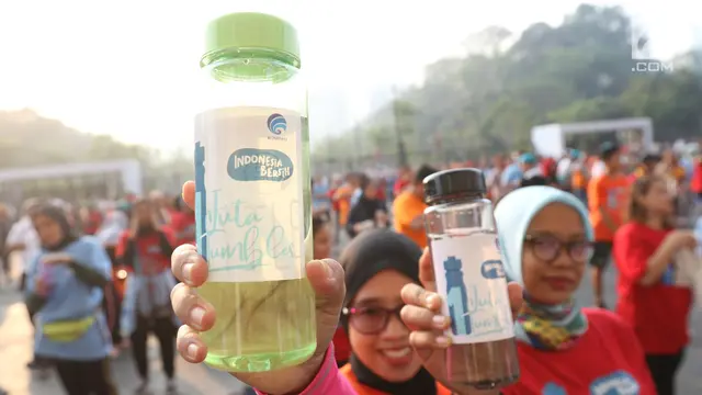 Ribuan Orang Ikuti Gerakan 1 Juta Tumbler untuk Indonesia Tanpa Plastik