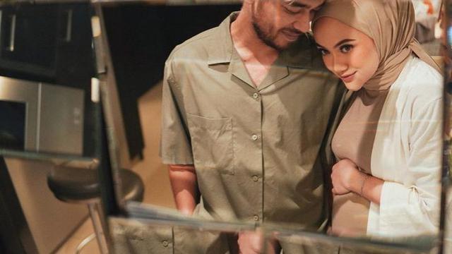 Bakal Jadi Orang Tua, Ini 7 Maternity Shoot Kehamilan Pertama Istri Wafda Saifan