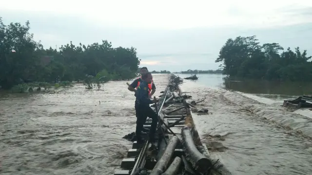 Cisanggarung Meluap, Puluhan Kereta Api Putar Jalur