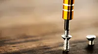How to Get a Stripped Screw Out: 9 Simple Methods and How to Prevent It