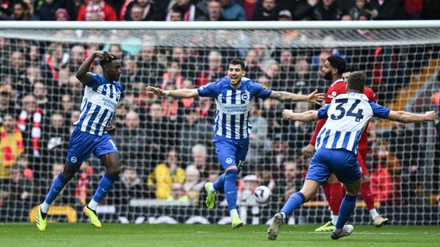 Foto: Mac Allister Tampil Impresif Hadapi Sang Mantan, Liverpool Comeback Sempurna Atasi Brighton untuk Menyusup ke Puncak
