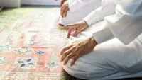 Tarawih 11 Rakaat, Panduan Niat dan Tata Cara Sholat Lengkap dengan Bacaan Doa
