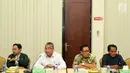Bendahara umum PKB, Eko Putro Sanjoyo saat menemui Tim Satgas Politik KPK yang berkunjung ke DPP PKB, Jakarta, Selasa (12/3). Dalam kunjungannya Satgas KPK berdiskusi soal perbaikan pendanaan partai politik. (Liputan6.com/Johan Tallo)