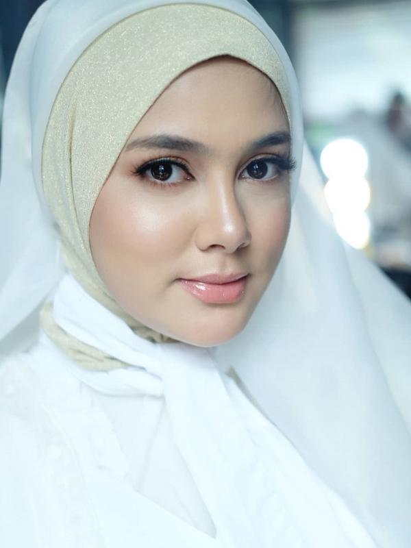 Rifky Balweel dan Biby Alraen tengah bersiap menyambut kehadiran buah hati mereka lewat unggahan maternity shoot. (Sumber: Instagram/@obbymakeup)