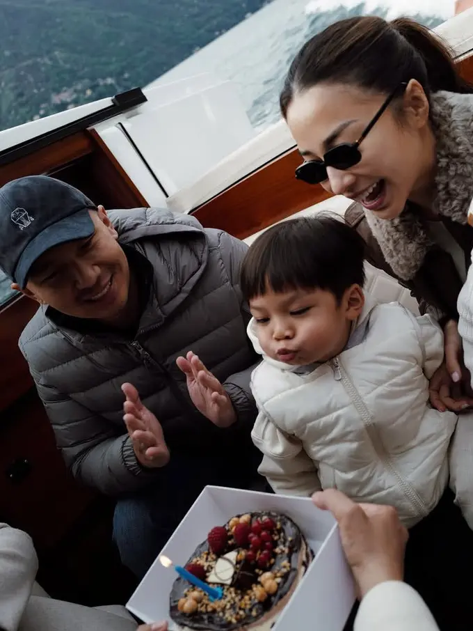 Nikita Willy Rayakan Ulang Tahun Putranya Issa ke-3 di Italia