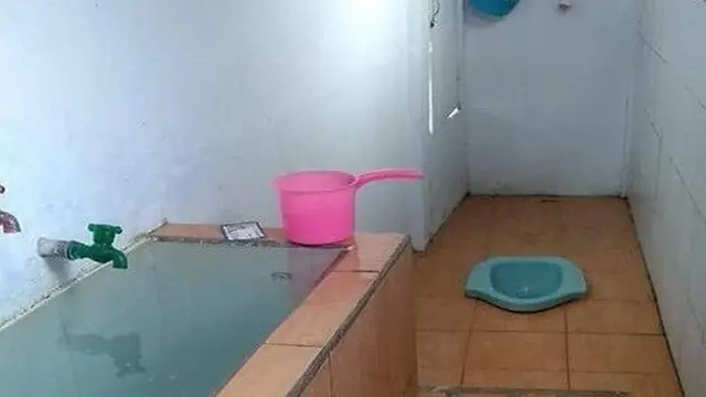 6 Potret WC Penuh Effort Ini Bikin Tepuk Jidat, Ribet ketika Buang Air