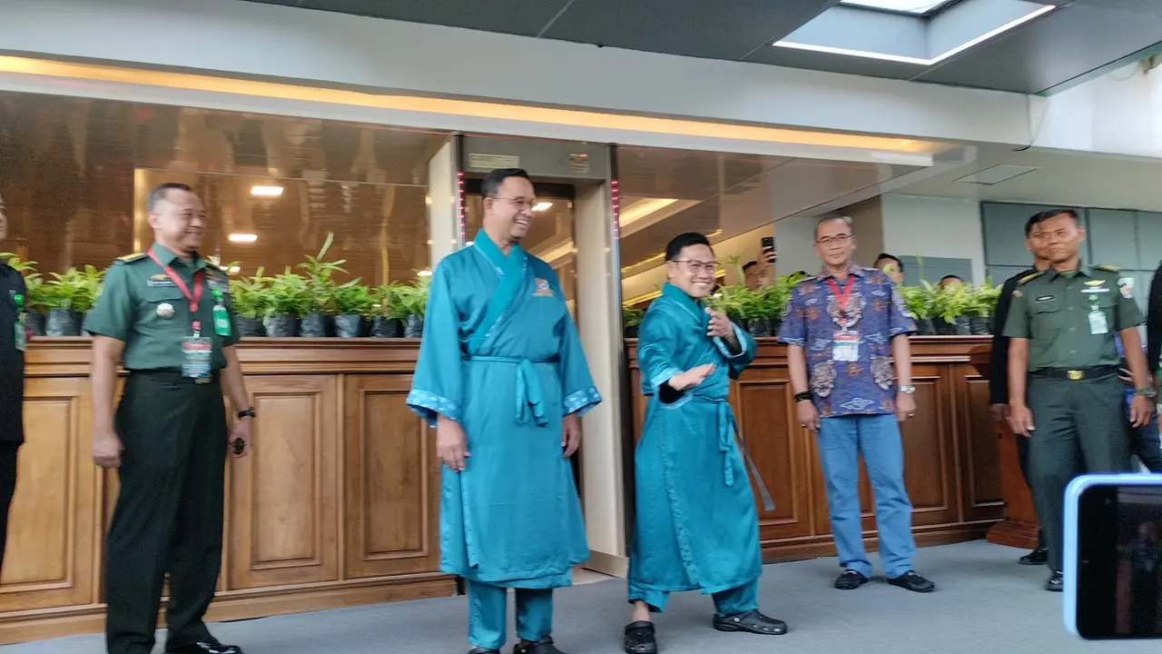 Bakal calon presiden dan bakal calon wakil presiden Koalisi Perubahan Anies Baswedan-Muhaimin Iskandar (AMIN) menjalani pemeriksaan kesehatan di RSPAD Gatot Subroto, Senen, Jakarta Pusat, Sabtu (21/10/2023).