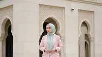 8 Ide Mix and Match Tunik, Blazer, dan Hijab untuk Tampil Elegan di Berbagai Acara