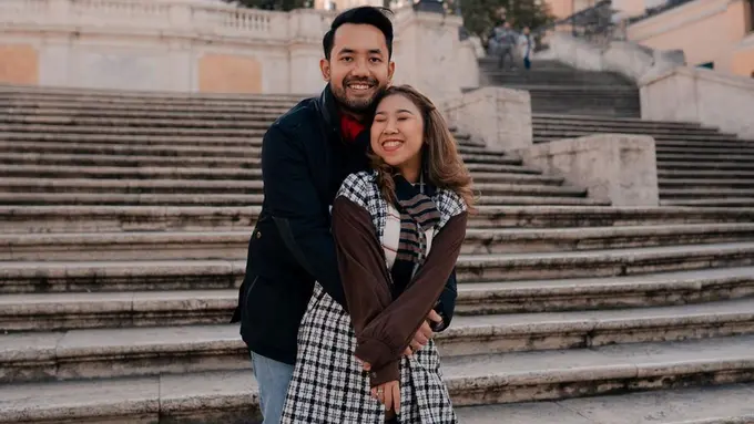 Momen Kiky Saputri dan Muhammad Khairi Bulan Madu di Eropa, Mesra Banget