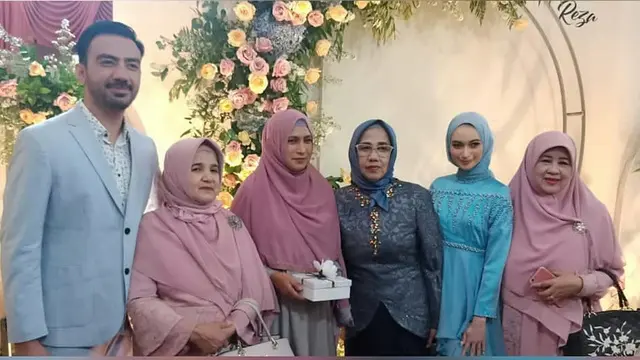 5 Momen Lamaran Reza Zakarya D'Academy, Banjir Ucapan Selamat dan Doa dari Netizen