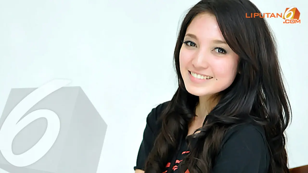 manda-cello-2-131120b.jpg