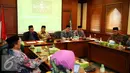 PBNU menggelar konferensi pers usai rapat koordinasi internal di Kantor PBNU, Jakarta, Selasa (20/12). PBNU mengecam pelaku konflik bersenjata di Aleppo. (Liputan6.com/Johan Tallo)