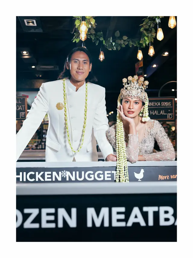 Hana Malasan &  Sean Gelael prewedding - instagram.com/eternalpictures__/hanamalasan/gelaelized