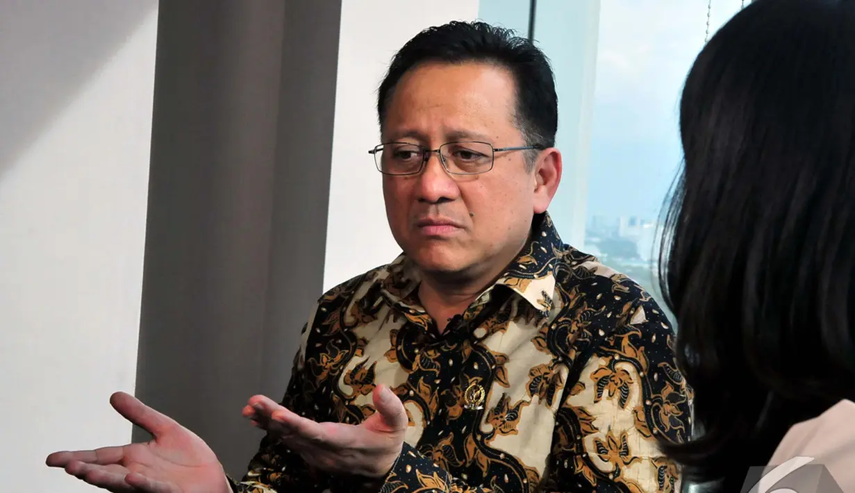 Ketua DPD Republik Indonesia Irman Gusman saat melakukan wawancara khusus bersama Liputan6.com, Jakarta, Rabu (17/12/2014). (Liputan6.com/Johan Tallo) 
