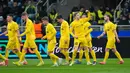 Bermain di kandang sendiri, Inter Milan tumbang dari wakil Norwegia, Bodo/Glimt, dengan skor 1-2. Tampak dalam foto, pemain Bodo/Glimt, Jens Petter Hauge (kelima kiri) merayakan golnya bersama rekan-rekan setimnya selama pertandingan babak playoff Liga Champions 2025-2026 melawan Inter Milan di stadion San Siro, Italia, Selasa 24 Februari 2026 waktu setempat atau Rabu (25/2/2026) dini hari WIB. (AP Photo/Luca Bruno)