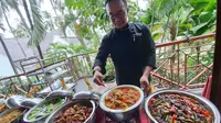 Jelang Ramadan, biasanya hotel akan menghidangkan sajian Timur Tengah untuk menu berbuka puasa. Namun di Tangerang, ada hotel yang justru menghadirkan menu khas rempah nusantara yang dihidangkan untuk para tamunya.