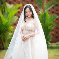 Chef Marinka dalam balutan pengantin (Instagram @rinrinmarinka)