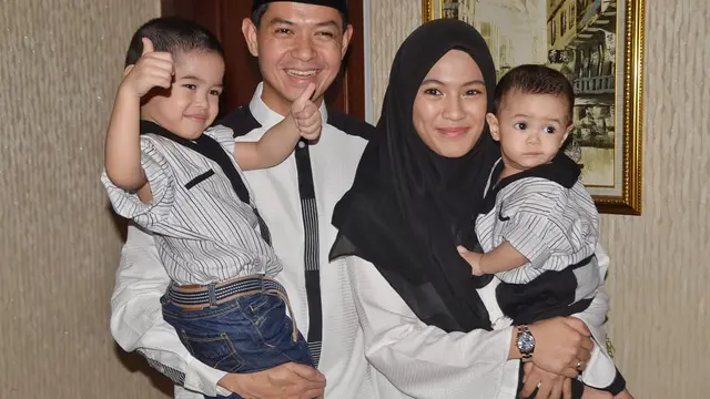 [Bintang] Dude Harlino dan Alyssa Soebandono