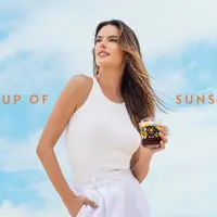 Alessandra Ambrosio menjadi wajah baru Nespresso.