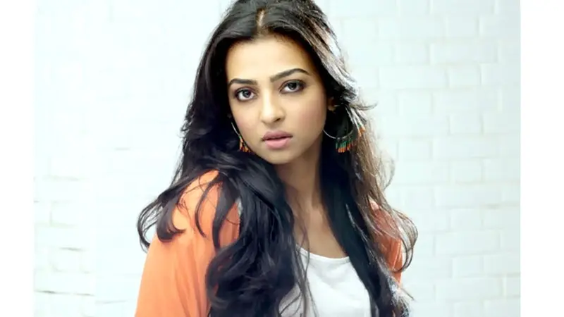 Foto Telanjang Artis Bollywood Radhika Apte Bocor