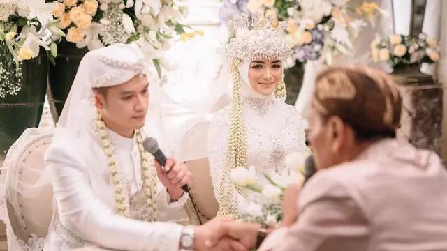 [Fimela] Citra Kirana dan Rezky Aditya