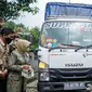 Khofifah Indar Parawansa melepas ekspor perdana 12 ton kopi excelsa komoditas khas Wonosalam Jombang ke Malaysia. (Dian Kurniawan/Liputan6.com)