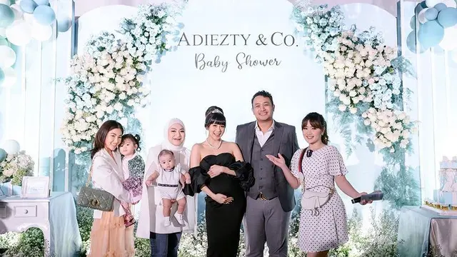 Baby shower Adiezty Fersa. (Foto: Instagram/adieztyfersa)