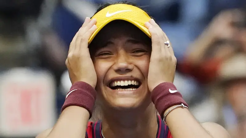 Foto: Mengenal Emma Raducanu, Petenis Muda Fenomenal Peraih Juara US Open 2021