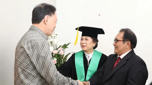 Pengukuhan Prof DR dr Ratna Sitompul Menjadi Guru Besar Tetap Fakultas Kedokteran UI